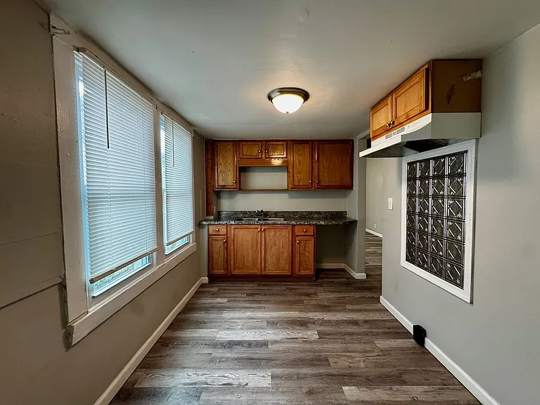 3627 Parthenia Ave — Photo 5