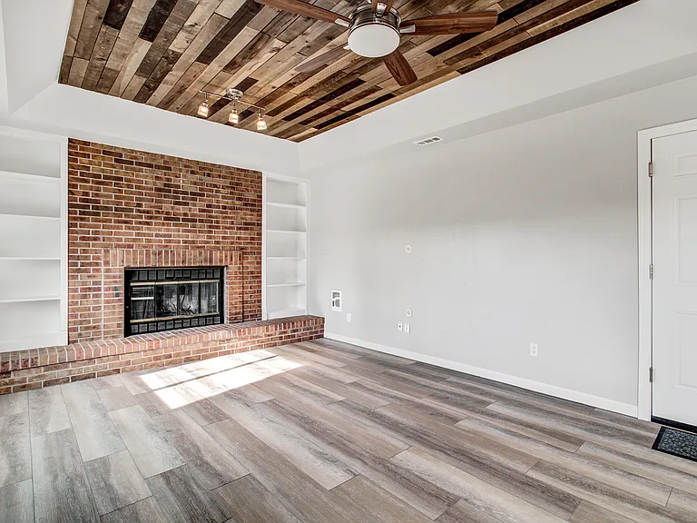 3445 Lynnwood Way — Photo 9