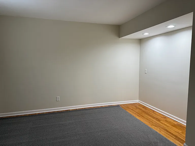 97 Locust Park — Photo 42
