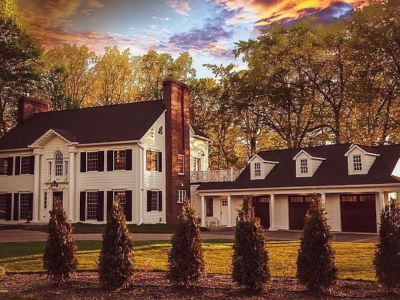 2nd image of 32865 Faircrest St