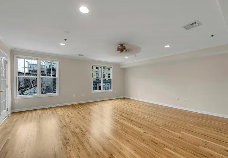 350 7th St #NJ-2E — Photo 27