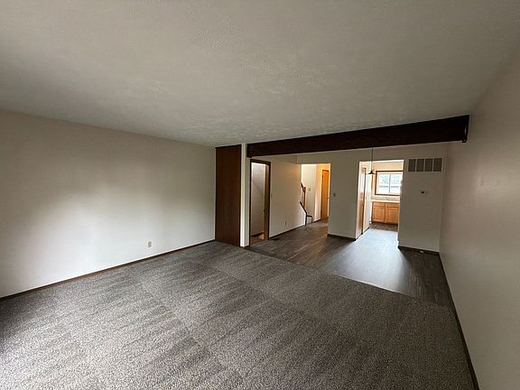 3rd image of 4620 Grassridge Rd