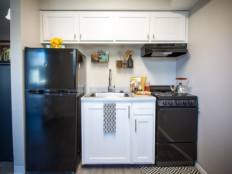 Encanto Lofts Apartments — Photo 11