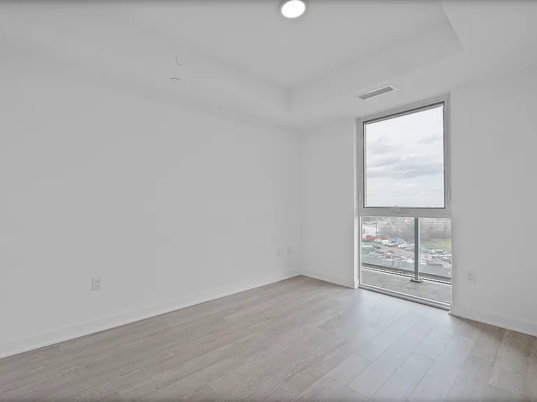 2782 Barton St E #608 — Photo 22