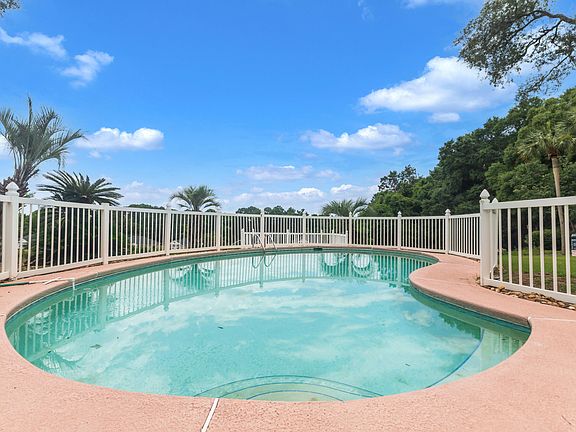 4th image of 2765 Savannah Ln