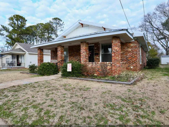 718 Jefferson St, Tuscumbia, AL 35674