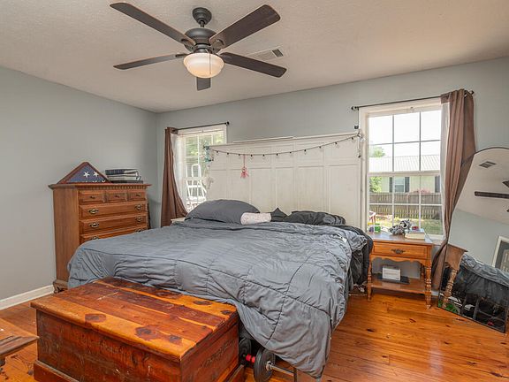 4th image of 75 Asbury Dr