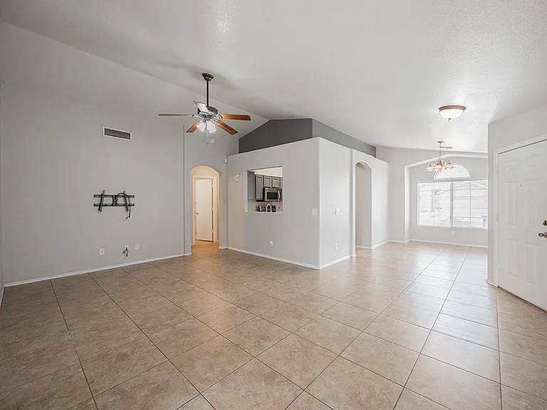 5014 W Ponderosa Ln — Photo 5