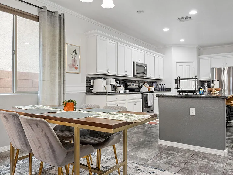 41574 W Anne Ln — Photo 11