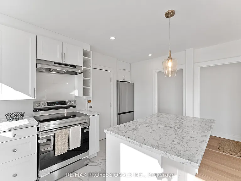 308 Jane St #UPPER — Photo 10