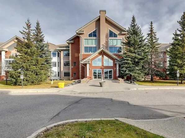 6868 W Sierra Morena Blvd SW #321, Calgary, AB T3H 3R6