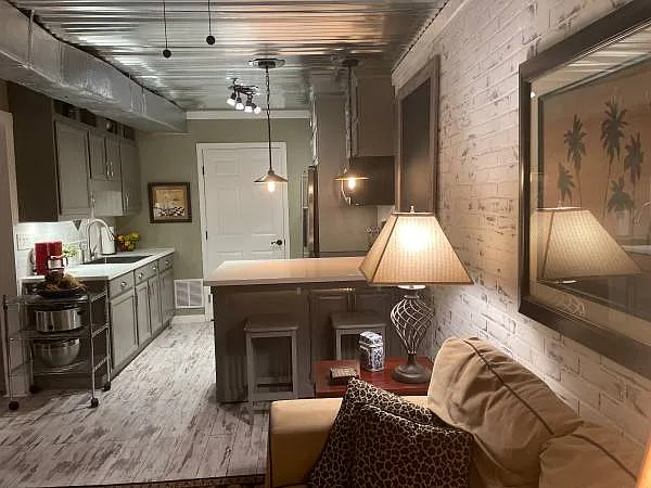 Edgewater Cir, Marietta — Photo 3