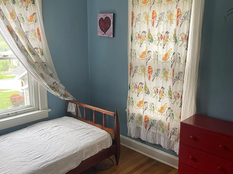 Upstairs small bedroom