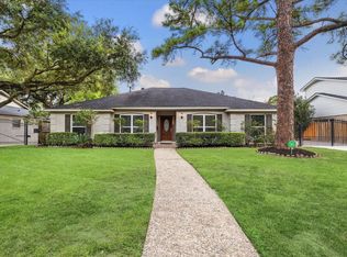 10211 Olympia Dr, Houston, TX 77042