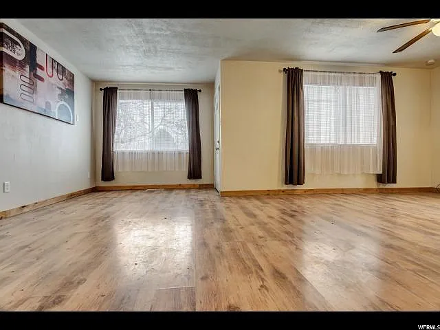 590 E Leland Ave — Photo 4