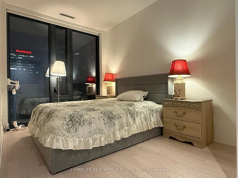 25 Richmond St E #2506 — Photo 28
