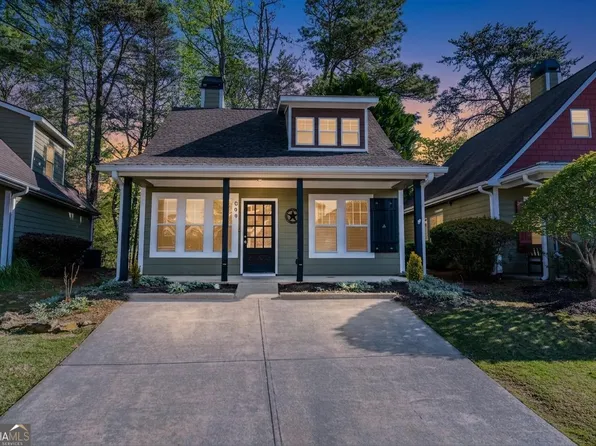 204 Lakeside Dr, Waleska, GA 30183