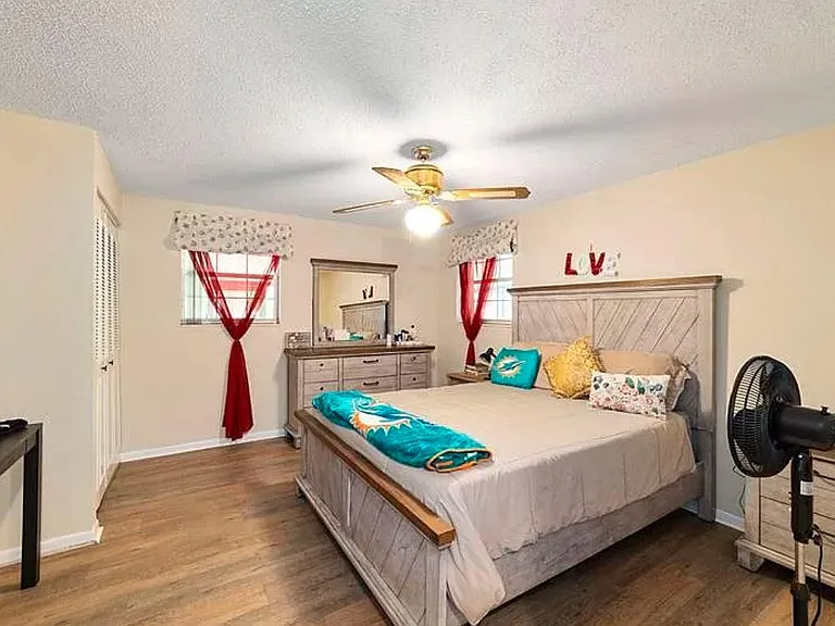 3931 SW 143rd Lane Rd — Photo 6