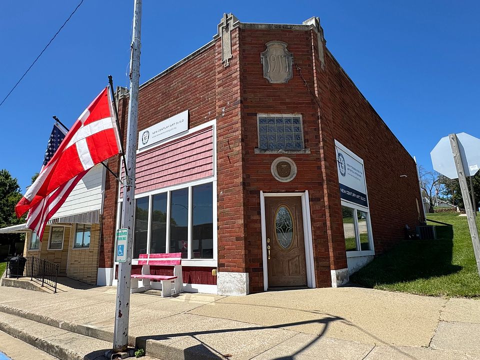 1st image of 117 N Main St