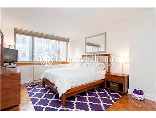 Sold by Douglas Elliman | media 24