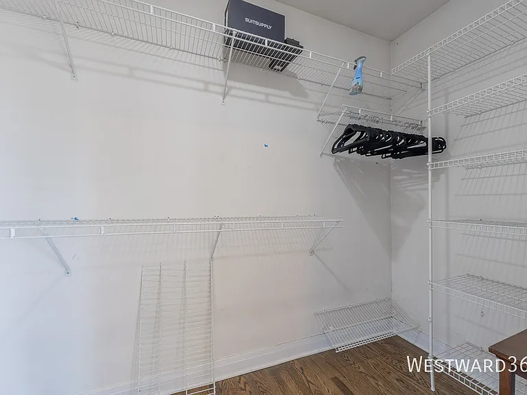 2033 W Superior St #4W — Photo 19