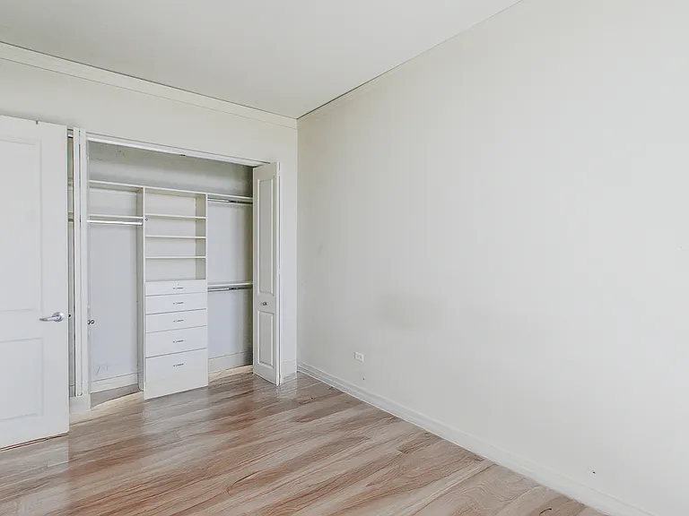 170 W Polk St #802 — Photo 9