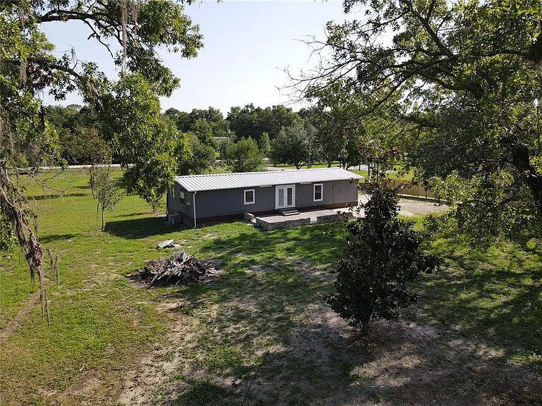 17524 Medley Ave — Photo 26