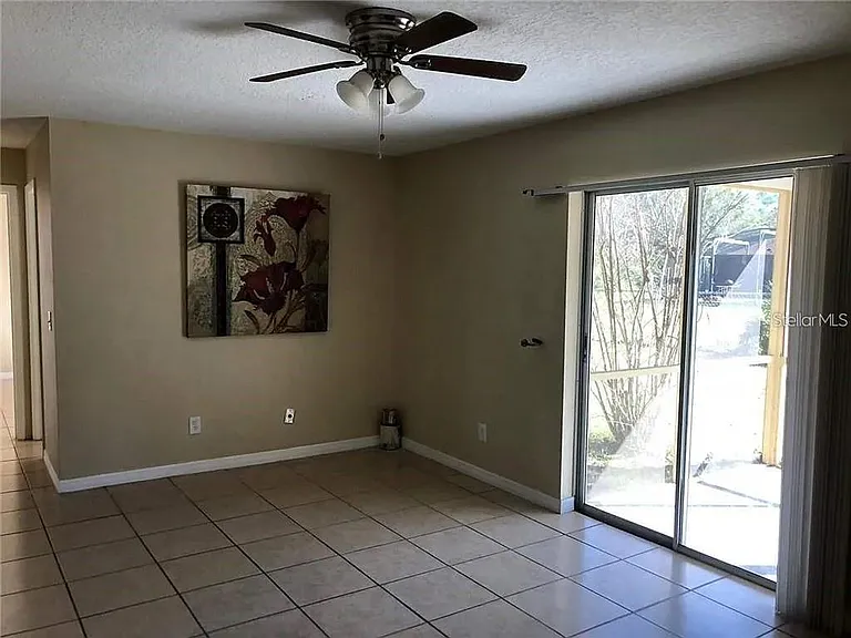 330 Colonade Ct — Photo 6