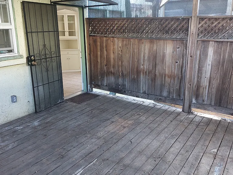 2107 Stewart St — Photo 19