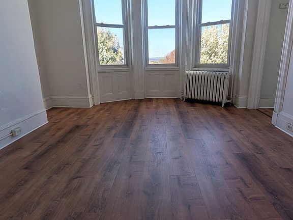 4th image of 806 Kennedy Blvd APT 2