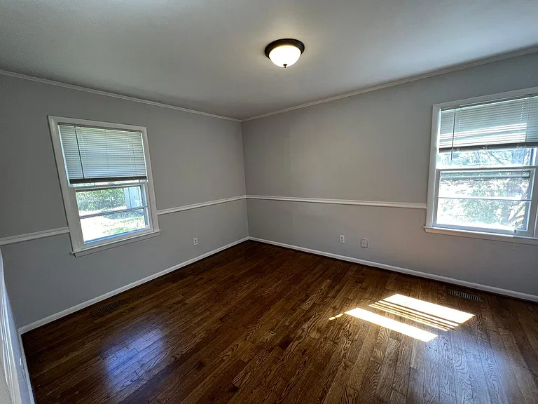 1203 James St — Photo 13