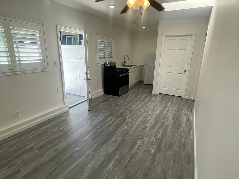 7844 Nevada Ave — Photo 4