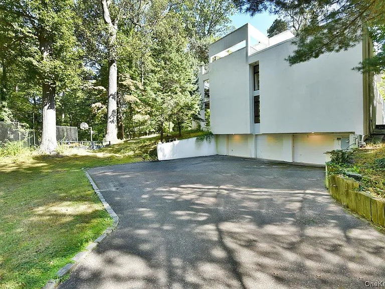 3 Mill Pond Ln — Photo 16