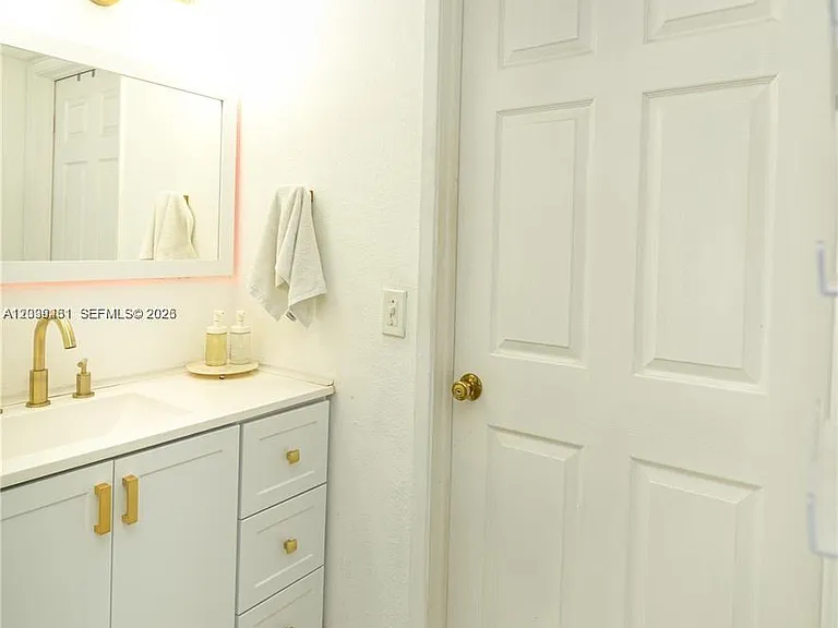 9856 Nob Hill Ln #9856 — Photo 22
