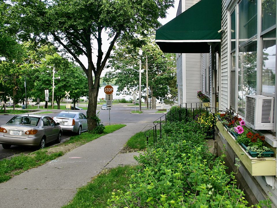 1st image of 2403 W 42nd St #2