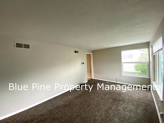 3rd image of 1160 E 15th St