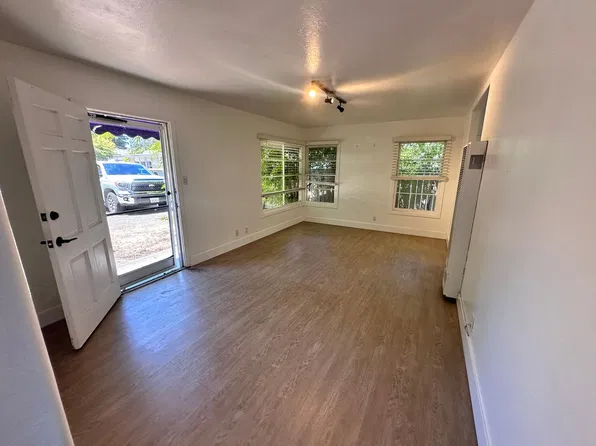 740 Mendocino Avenue, 740 Mendocino Ave APT 5, Santa Rosa, CA 95401