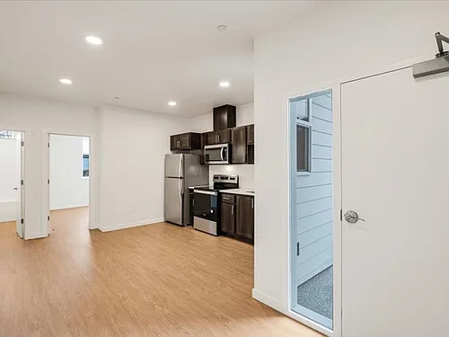 Fremont Street Apartments Photo 1