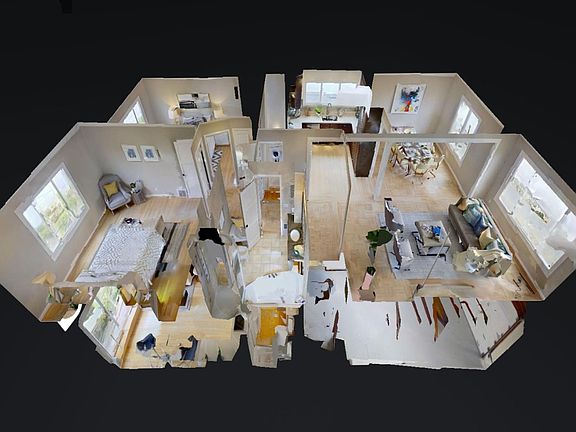5th image of 140 Everglade Dr