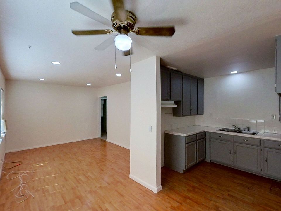 1st image of 14659 Washington Dr