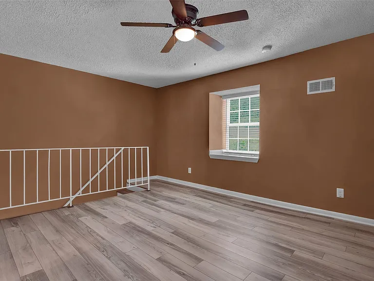 5002 Blue Spruce Cir #C — Photo 11
