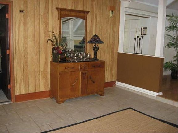 2nd image of 131 Lakeway Dr