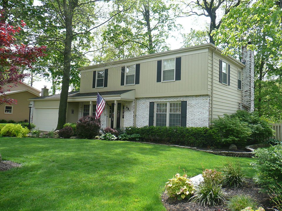 1st image of 233 Cottswold Dr