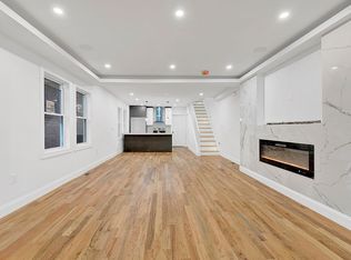 3218 Country Club Rd, Bronx, NY 10465