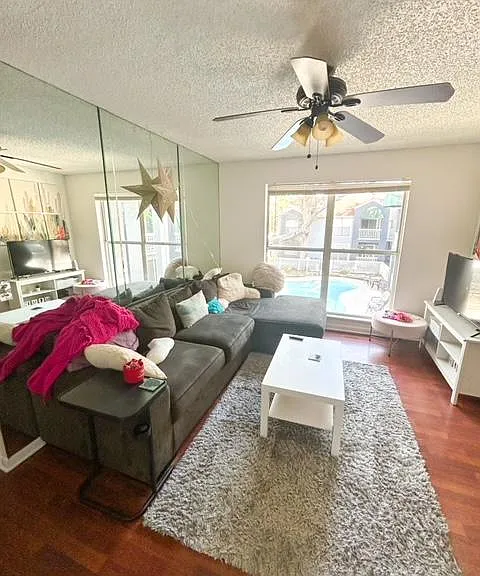 606 S Albany Ave #3 — Photo 6