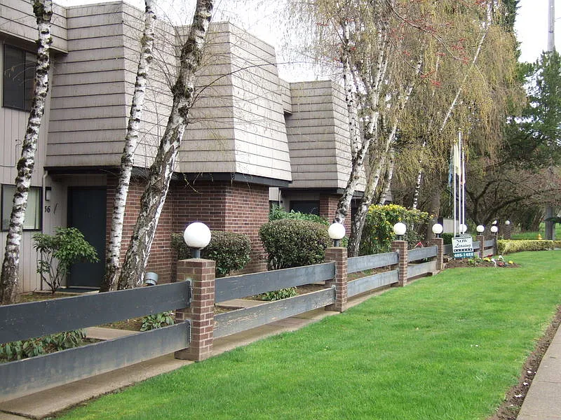 Rivertowne Apartments — Photo 2