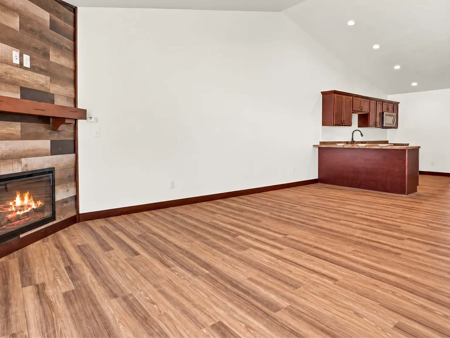 Studio, 1235 sqft, $2,000 — Photo 4
