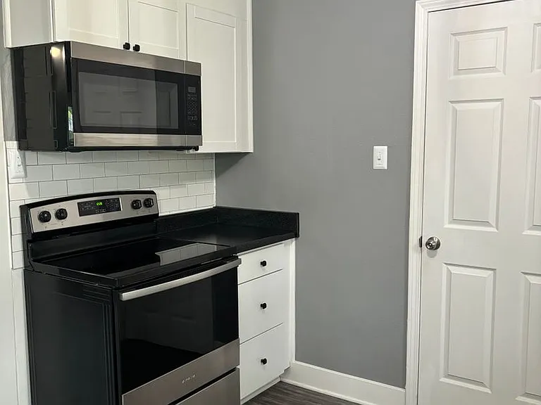 135 N Meadow Dr — Photo 7