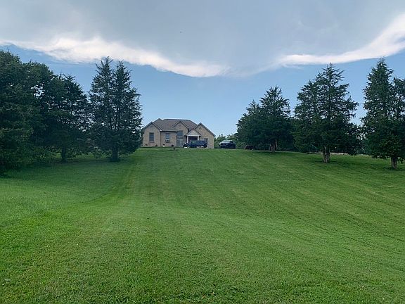 5th image of 8036 Silver Creek Rd