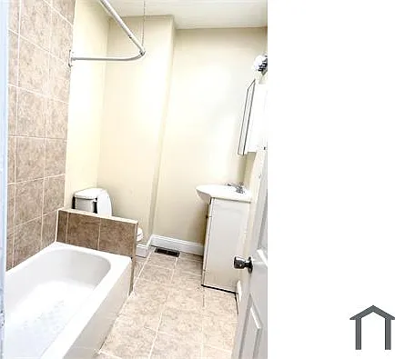 5538 Addison St — Photo 9